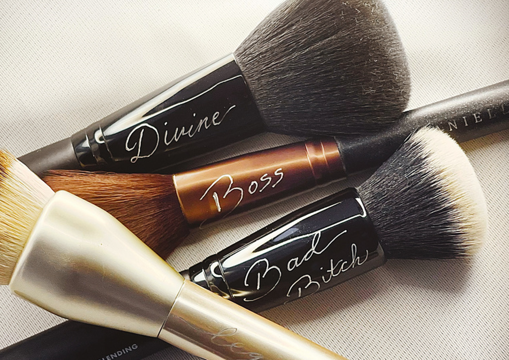 Live calligraphy event by Marielena Chávez